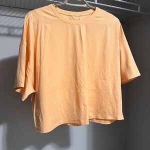 Lululemon Cropped T-Shirt